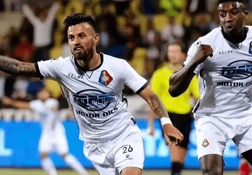 接近的对手 接近的对手