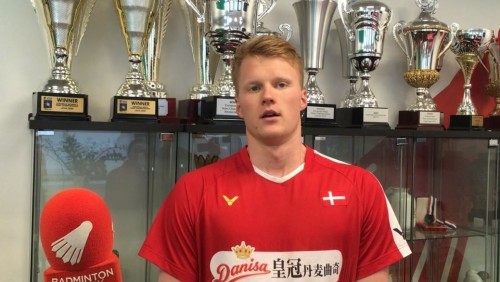 中的表现平 中的表现平